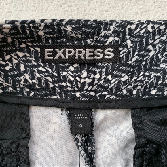 Cute pair of shorts - Picture 3 of 6